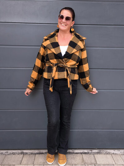 Madlaina 46 Kurze Jacke Karriert 3